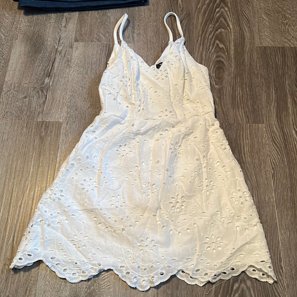 Juniors/Women’s dress